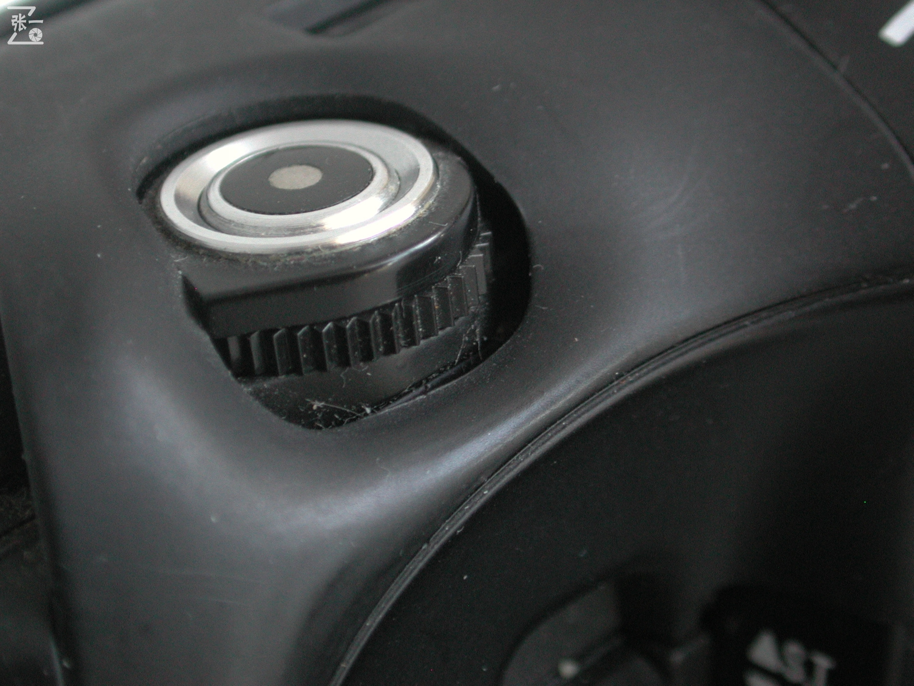 上海海鸥为美国贴牌生产的PhoenixP-5000单反相机