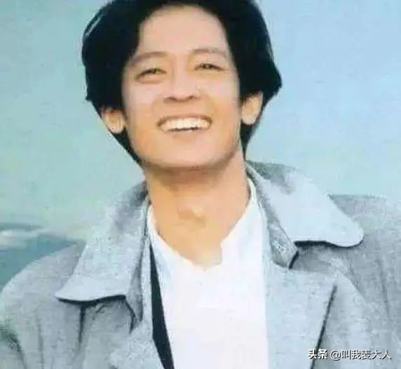 赶走徐帆、抛弃江珊后，他与她奉子成婚，12岁儿子撞脸易烊千玺