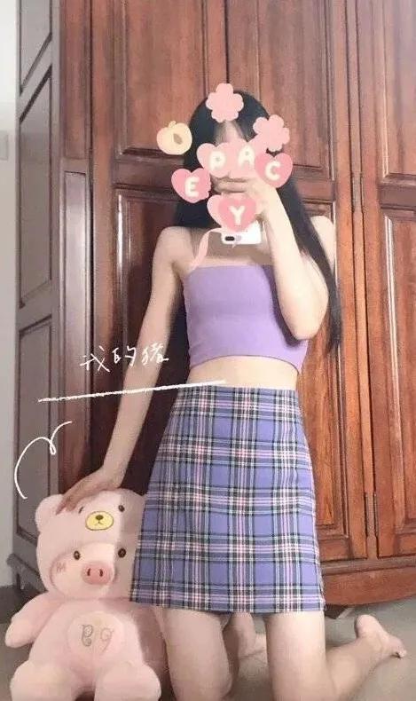 有些女生不用看脸也觉得是美女,有一种美是不用看脸的