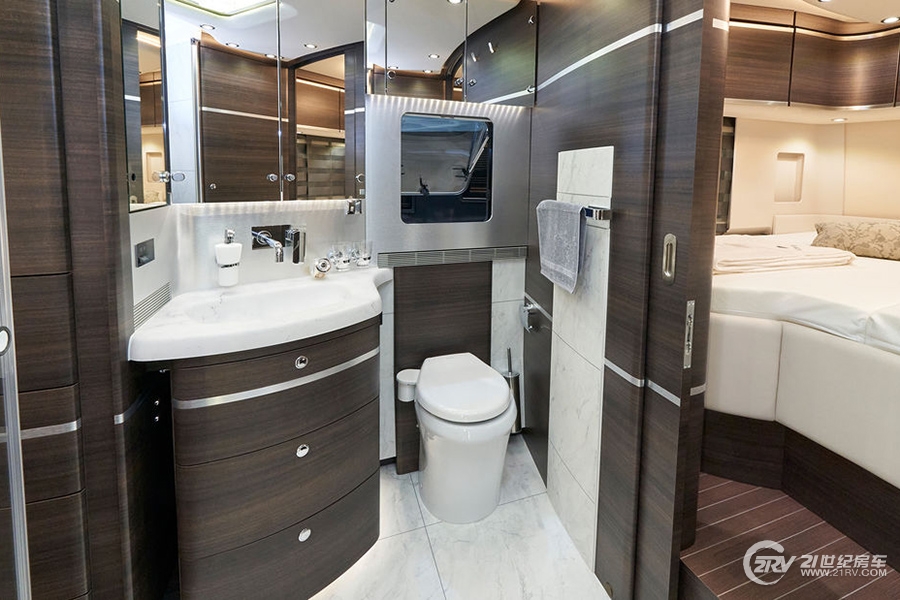 依维柯a型房车二手车,依维柯可拓展房车推荐20-30万左右