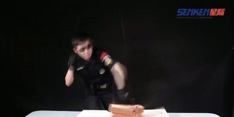 新式警用甩棍比老式结实吗,2019单警装备电棍