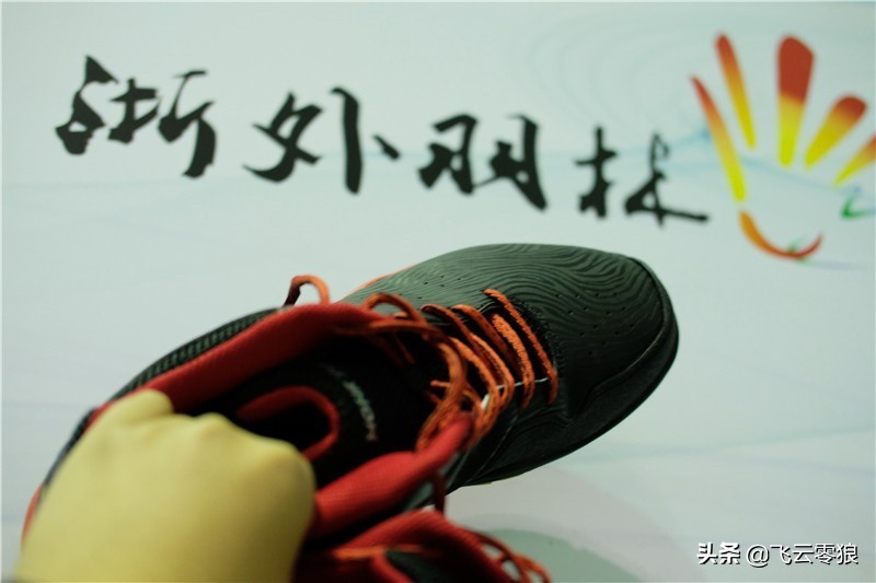 中羽高评分的羽毛球鞋,羽毛球鞋初学者推荐评测