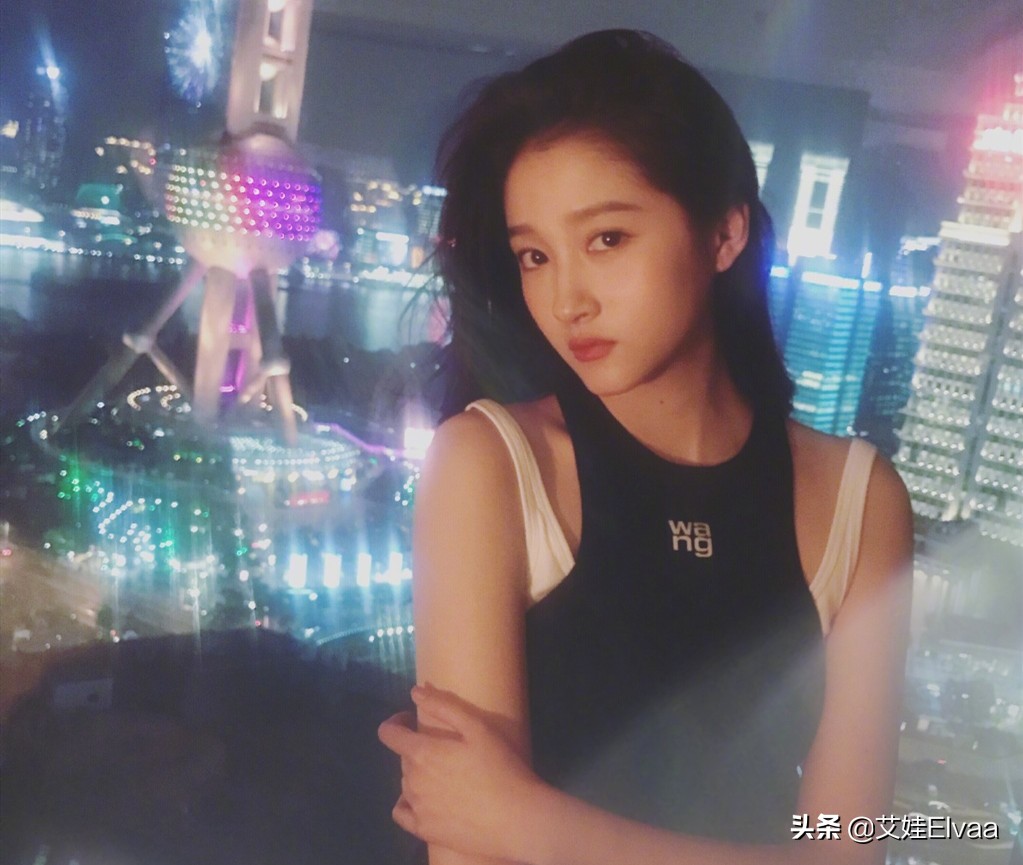 关晓彤穿搭无袖,关晓彤穿搭t恤