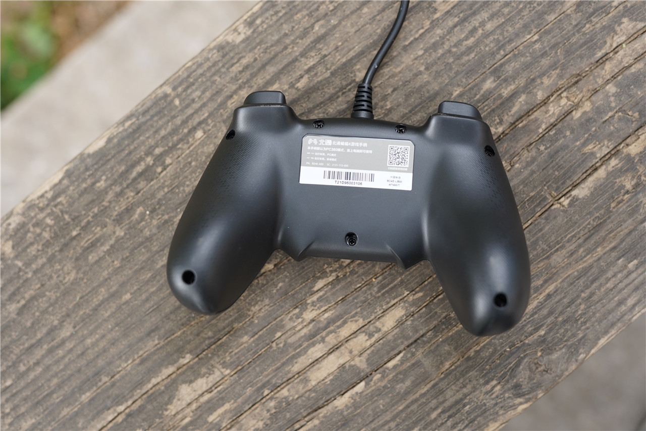 北通蝙蝠4手柄可以调连发频率,北通手柄阿修罗2和蝙蝠4怎么选