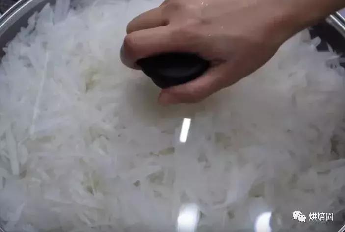 超好吃的广式萝卜糕附教程,现成萝卜糕怎么煎