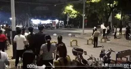 V早报：机场安检男子面露诡异微笑原来嘴里藏火机