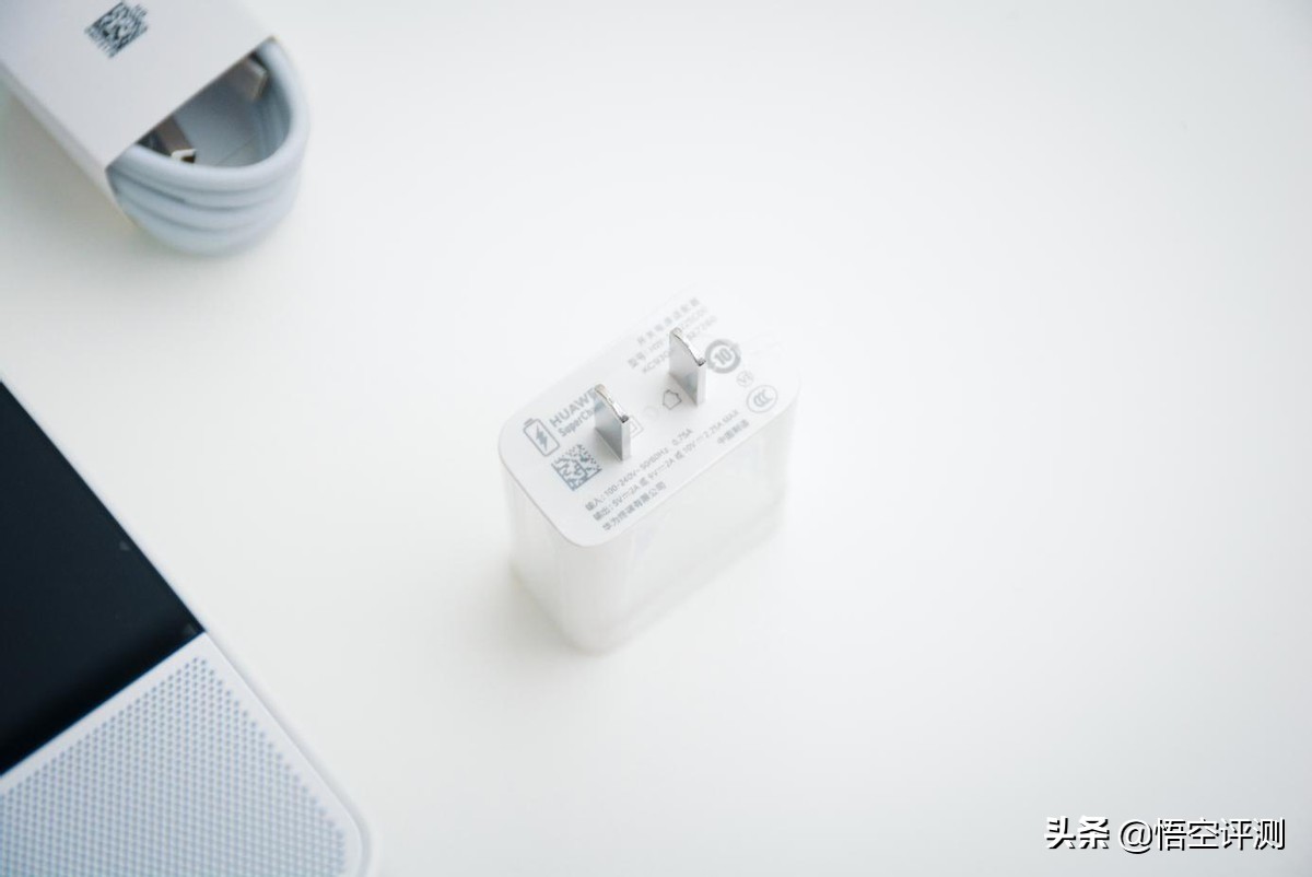 华为首款儿童专用学习产品！强悍鸿蒙系统：小精灵学习智慧屏评测