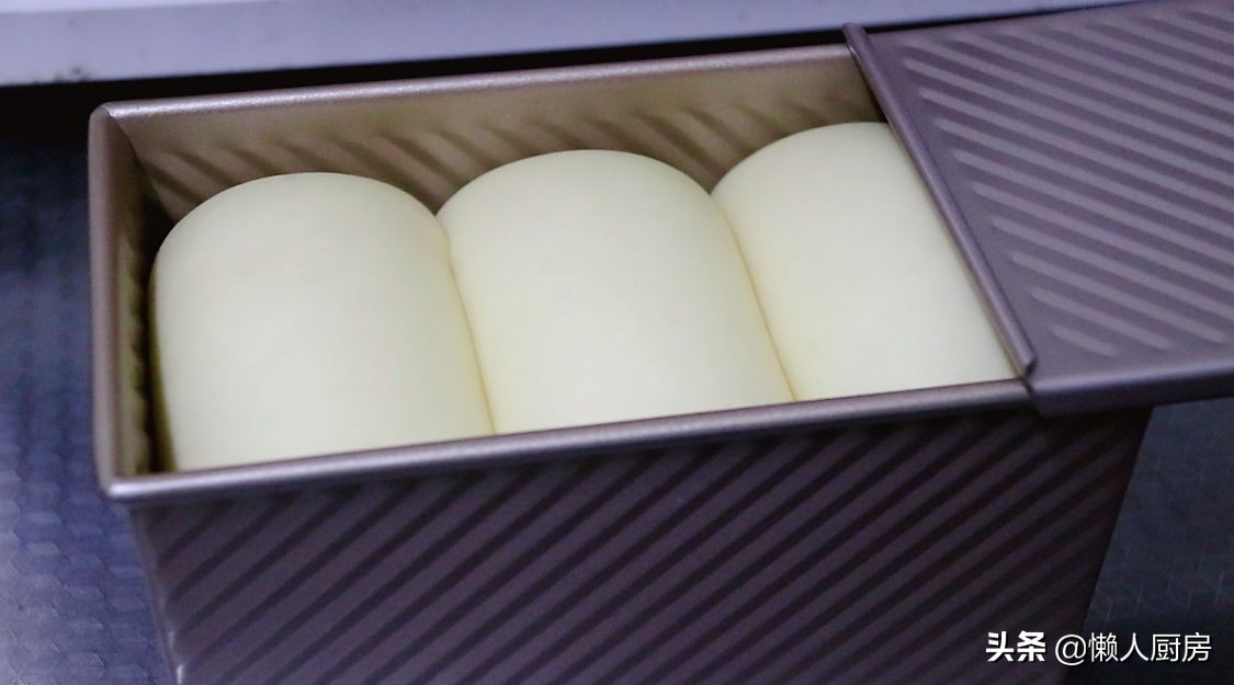 20元一个三明治,20元一片的吐司面包