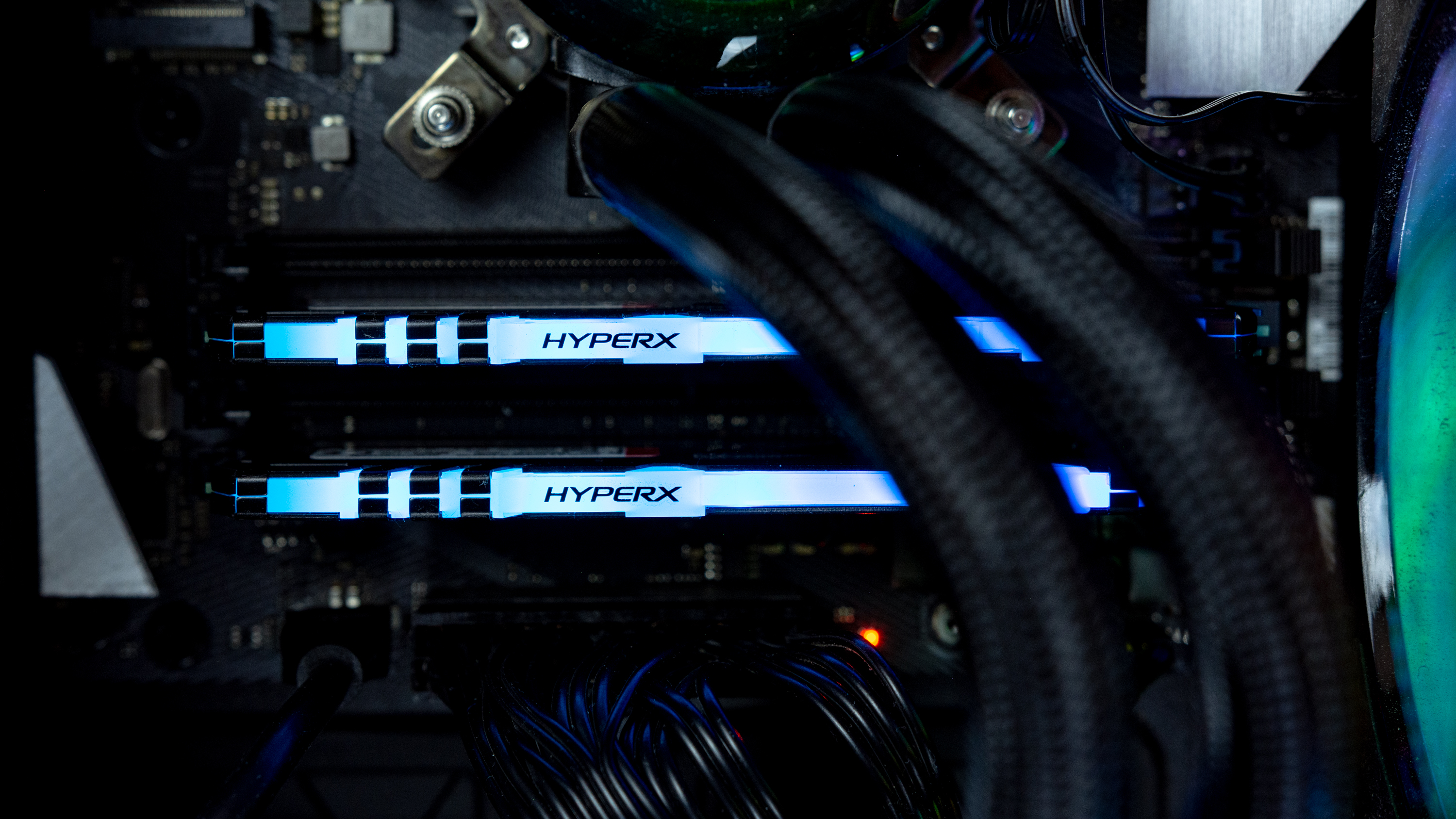 ddr4内存骇客神条,双通道高频内存