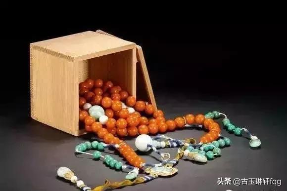 皇上身上的朝珠多少钱,皇帝的天价宝贝电视剧