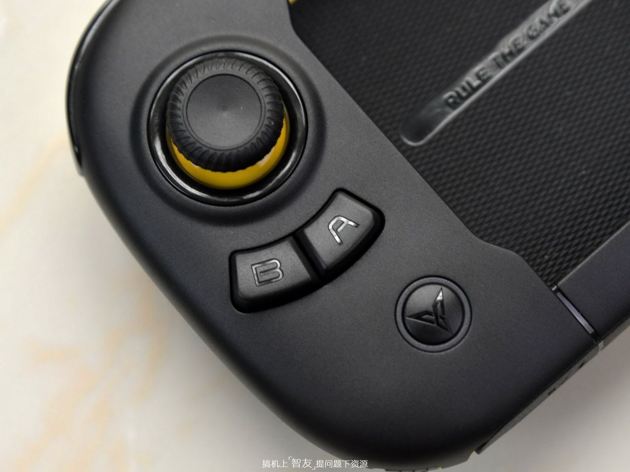 飞智黄蜂2pro暗区突围摇杆失灵,飞智黄蜂2大摇杆好用还是小摇杆