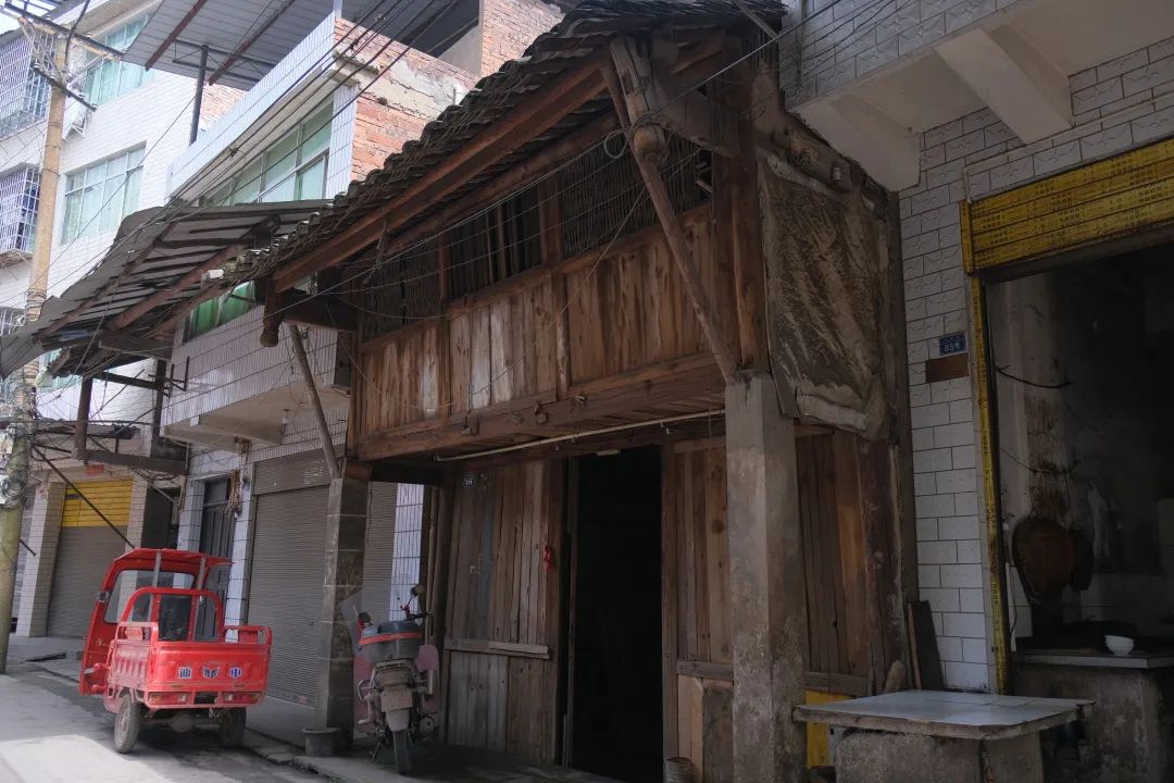 四川有个好地方,四川有个叫哈哈的地方