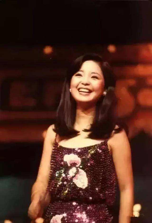 邓丽君是中国乐坛第一人,百年歌坛巨星邓丽君