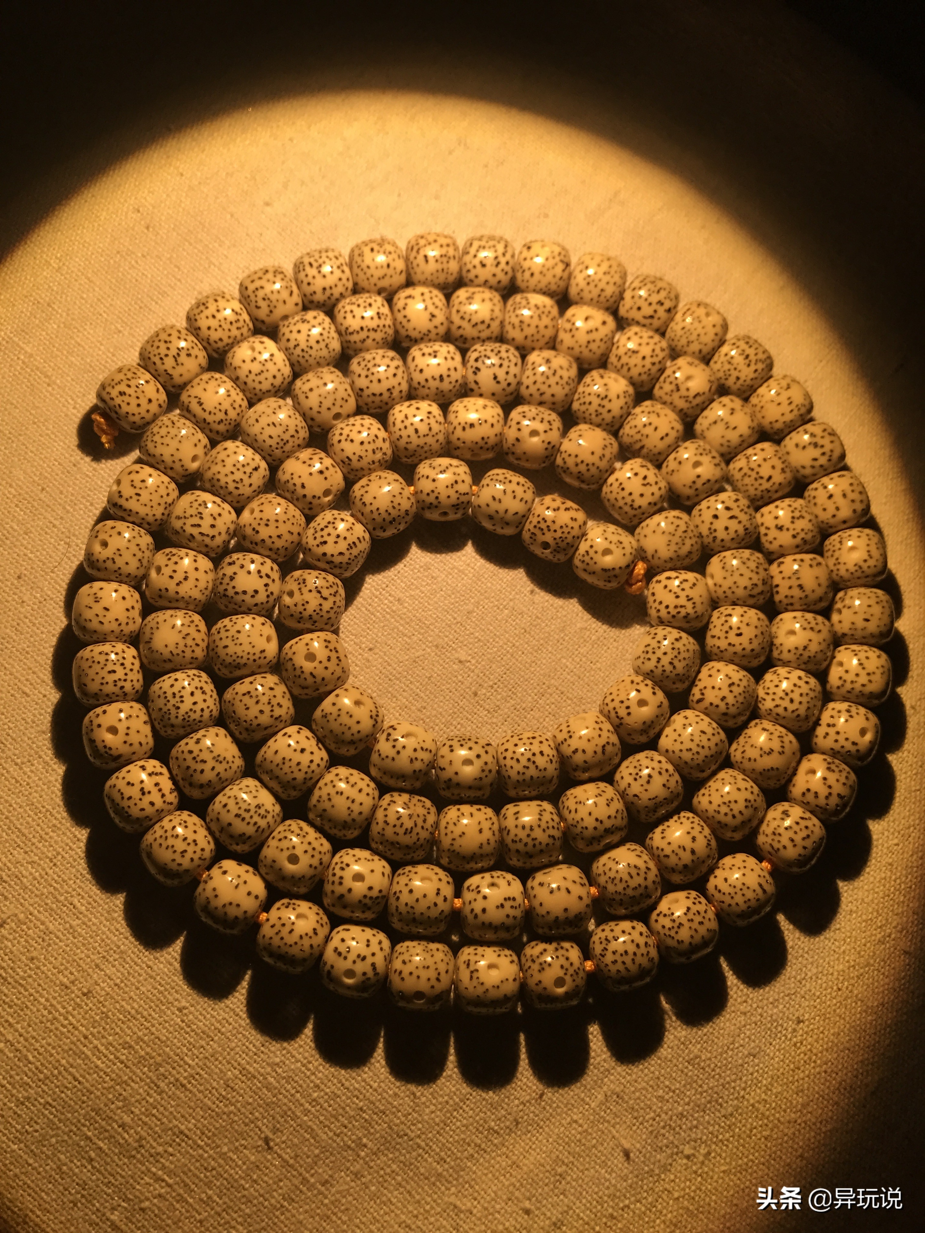 鸡油黄星月菩提盘成后的图片,鸡油黄的星月菩提买来直接上手吗