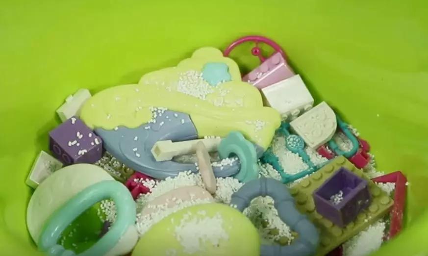 解救懒癌晚期的洗衣神器!衣服泡一泡就干净,白衬衫也不用死命搓