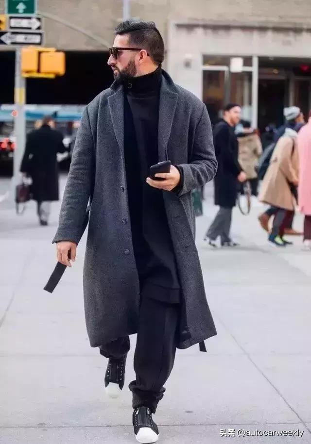 是时候穿卫衣骚起来了——瞧瞧张小龙