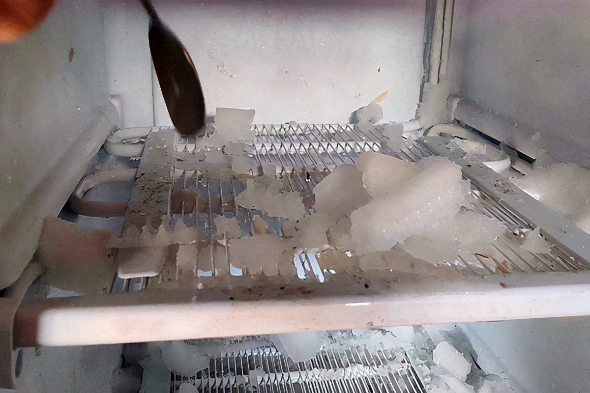 冰箱结冰怎么办教你一招快速解决,冰箱结冰怎么解决最好方法