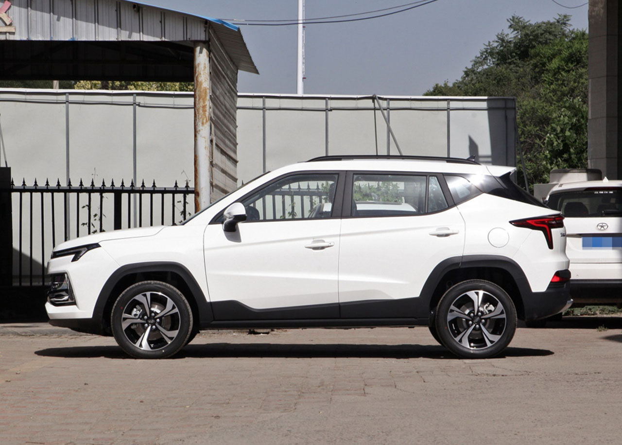 江淮嘉悦X4顶配版,江淮嘉悦x4最新款试驾