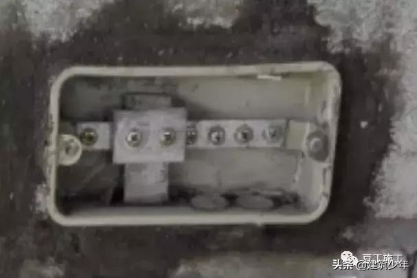 水电预埋施工的详细步骤,工地水电前期预埋和后期施工