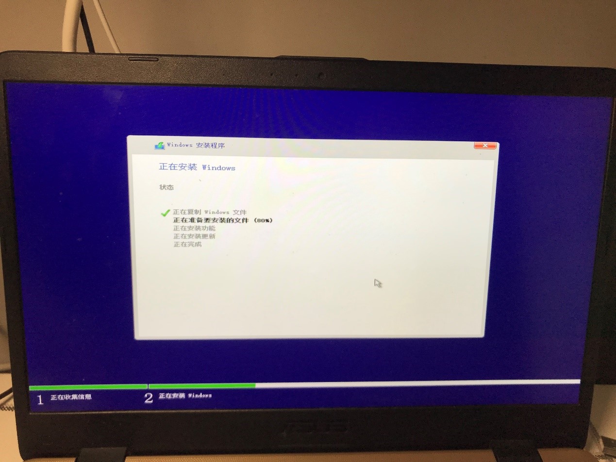 一个普通女大学生玩英雄联盟的时候到底在想什么？