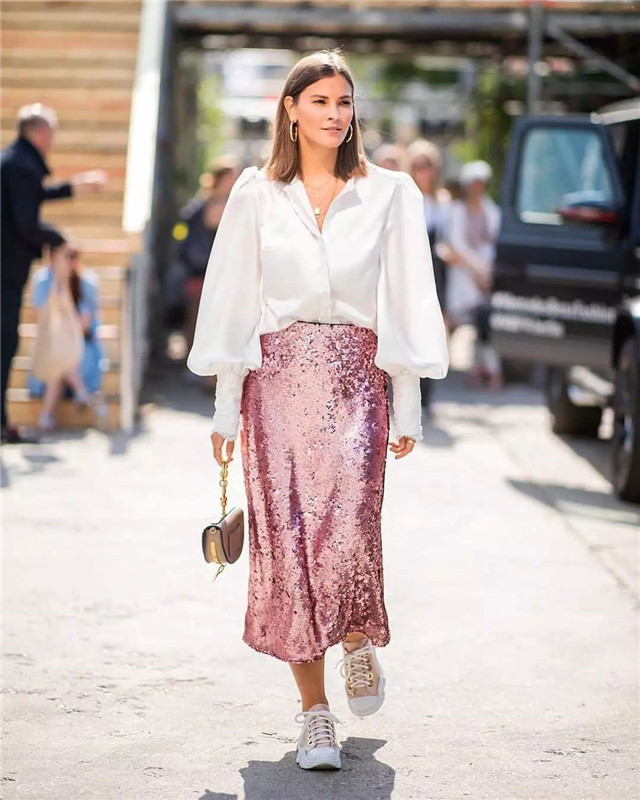 肩宽穿衣服壮怎么办,肩宽上身胖穿衣禁忌