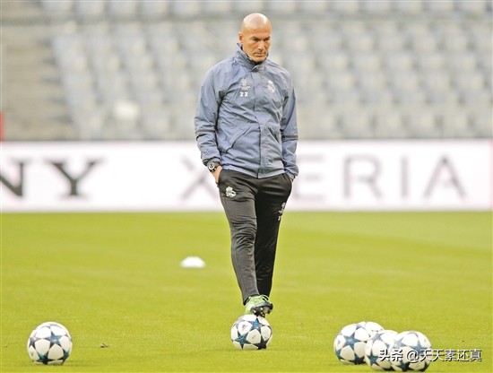 齐达内拒绝曼联执教邀请,齐达内拒绝曼联