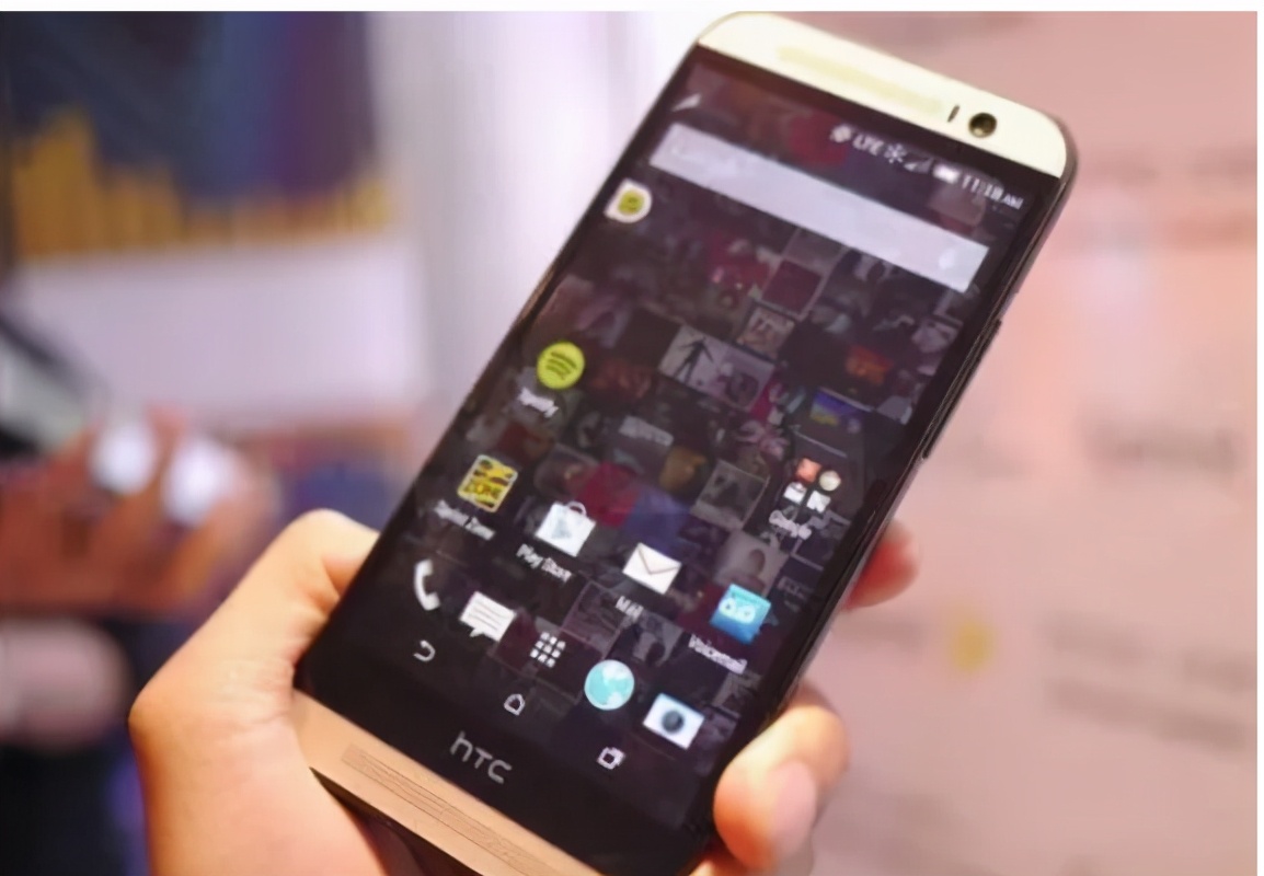 手机出现四种状态说明该换新机了,手机使用半年信号差能换新手机吗