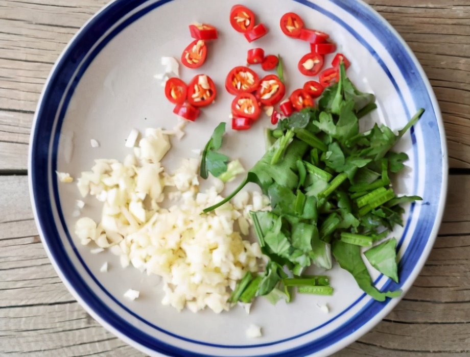 如何做凉拌鸡胸肉好吃,凉拌鸡胸肉最好吃的六种做法