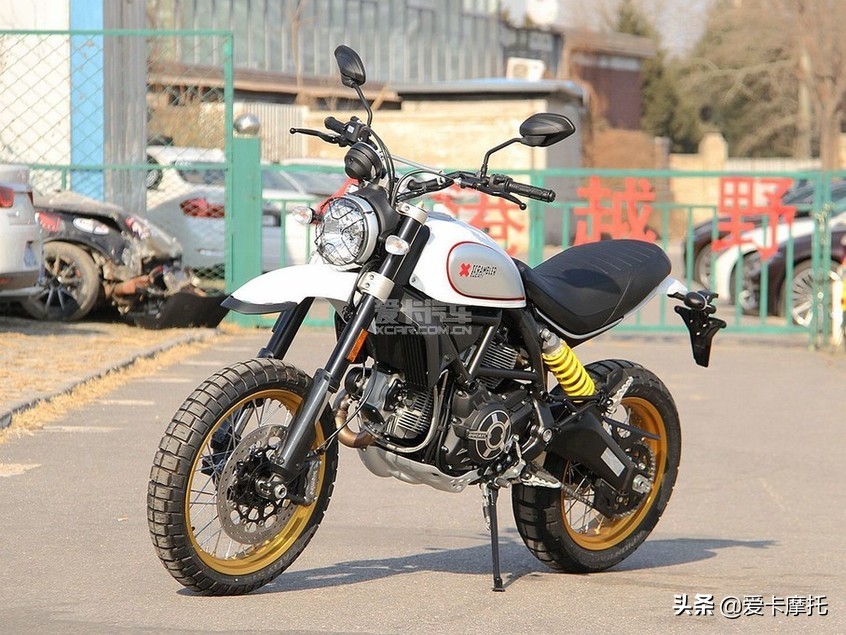 横扫赛道碎石路最值得购买的摩托之娱乐利器篇