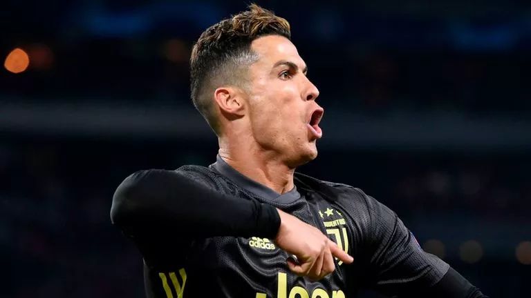 意甲97-98尤文降级,尤文保持意甲统治地位