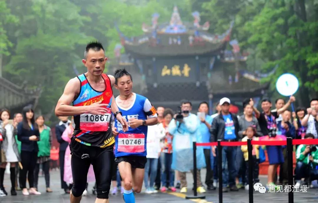 四川在青城山的大学,青城山可以去学习吗