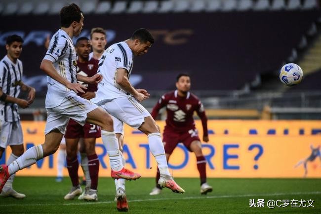 c罗最惊人的一次头球争顶,c罗再现世界级跑位投球