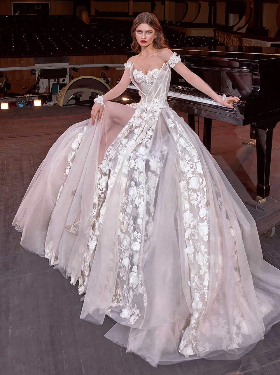 婚纱高级质感外国,浪漫高级感婚纱