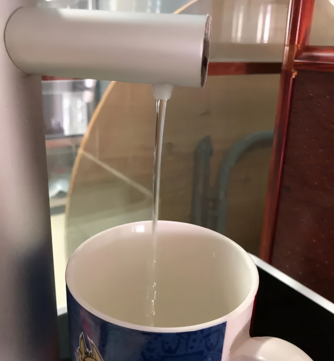 夏新加热一体直饮机上面冒凉水,夏新净水加热一体机怎么用