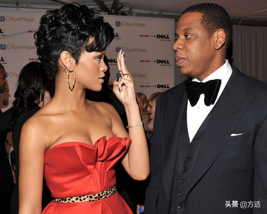 蕾哈娜冠军单曲,蕾哈娜出联名视频