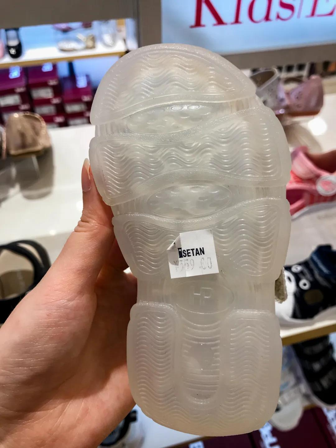 儿童哪一款凉鞋最好,哪个牌子的儿童凉鞋好穿推荐