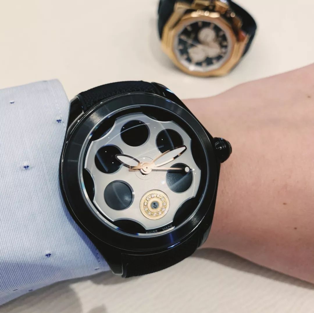 不止是表圈“造桥”大师！带你领略不一样的昆仑表最新款腕表