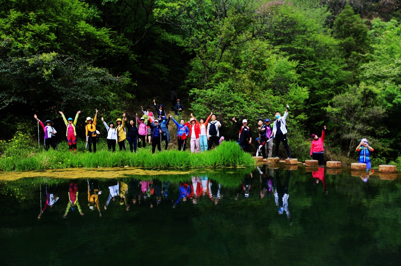 金秋野花沟在哪里,金秋野花沟照片