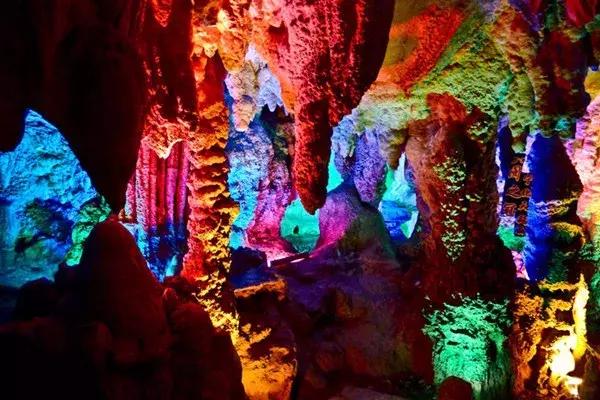 红叶热情似火,金铙胜景如画在醉美的季节遇见你!