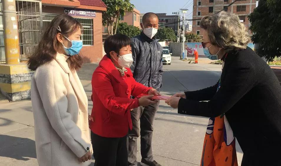 众志成城守护你们,同心抗疫暖心相助