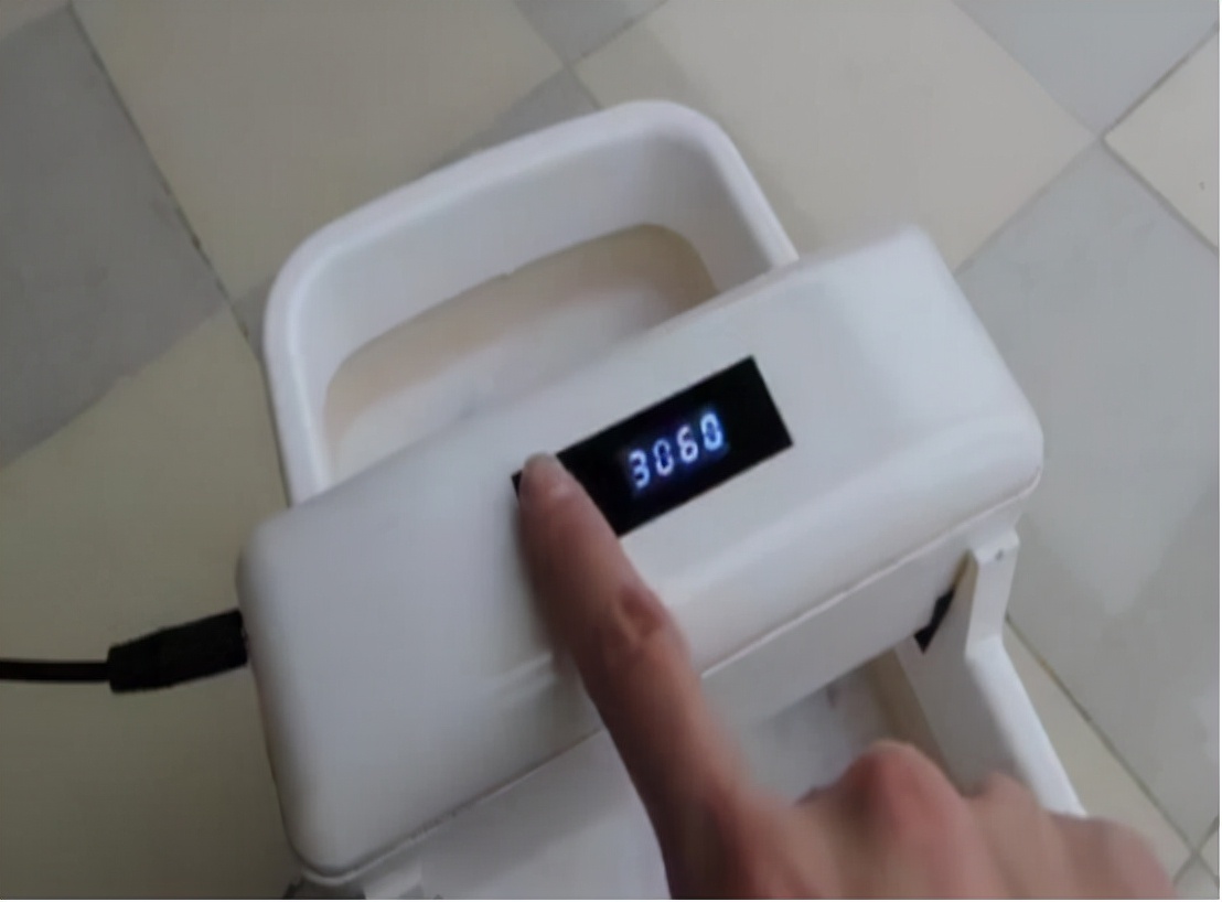 鎳掍汉缁忔祹娲楅瀷琛屼笟,鎳掍汉缁忔祹姝ｅ湪鍏磋捣