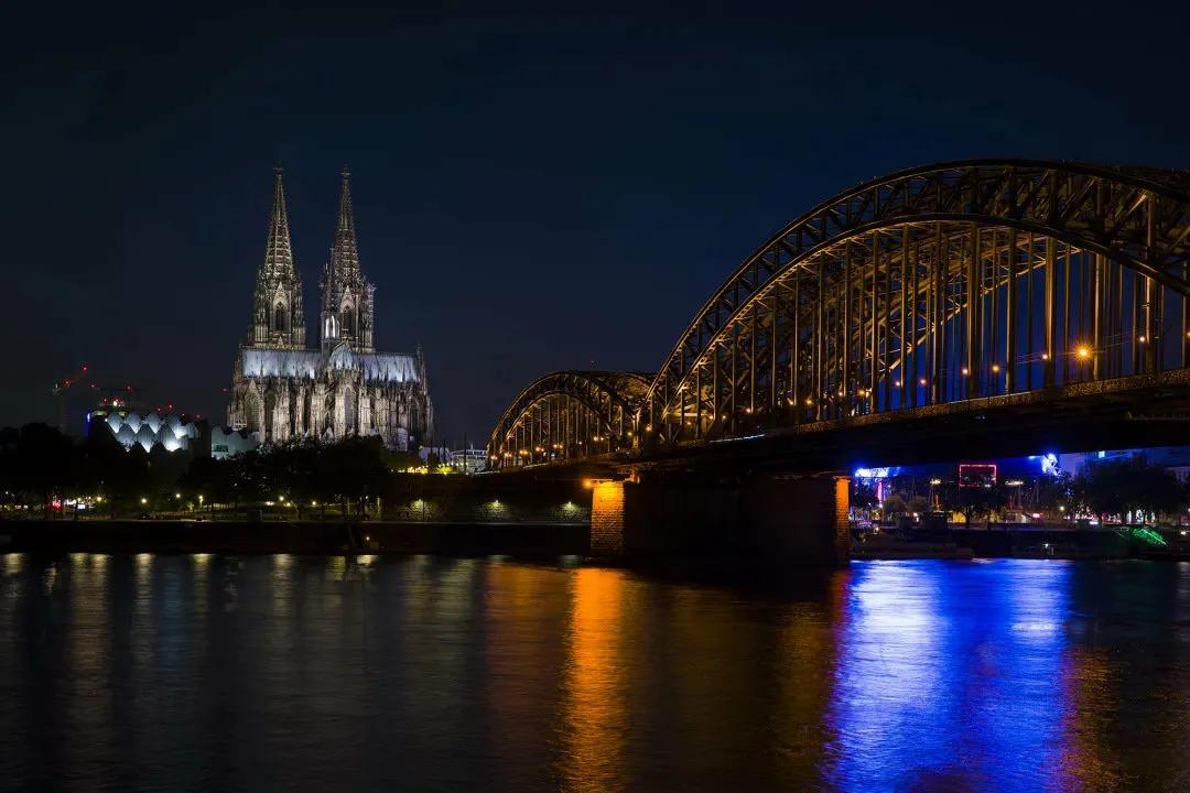 徕卡sl2和sl2s相机区别,徕卡sl2对比松下s1r