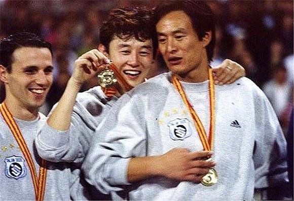 大连足球沉浮录王健林,大连足球的巅峰与衰落原因