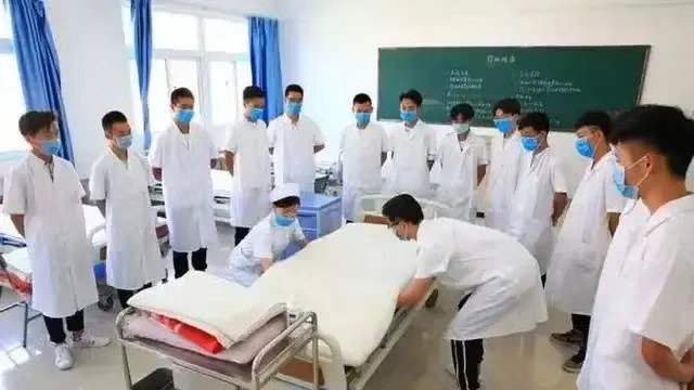 煤炭卫校招生,卫校药剂专业就业前景