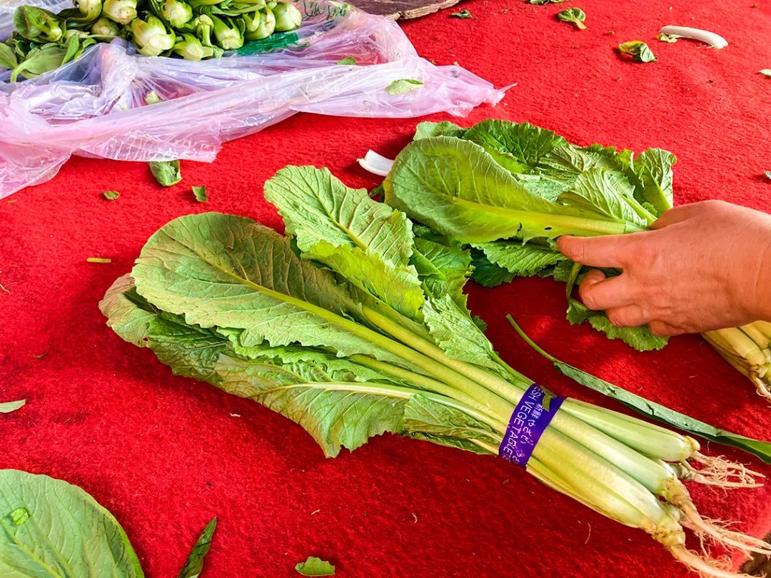 不错挺便宜的早市,附近比较旺的早市