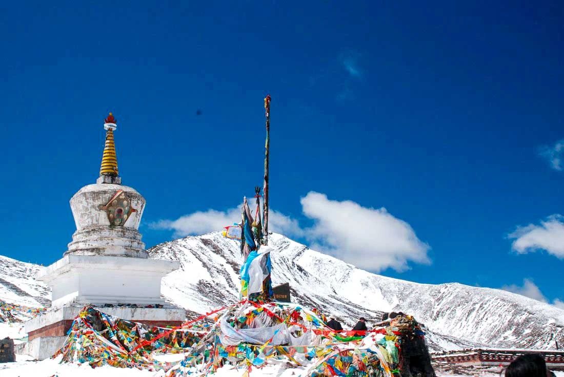 甘孜稻城亚丁景区圣水门优惠,甘孜免门票景点到什么时候