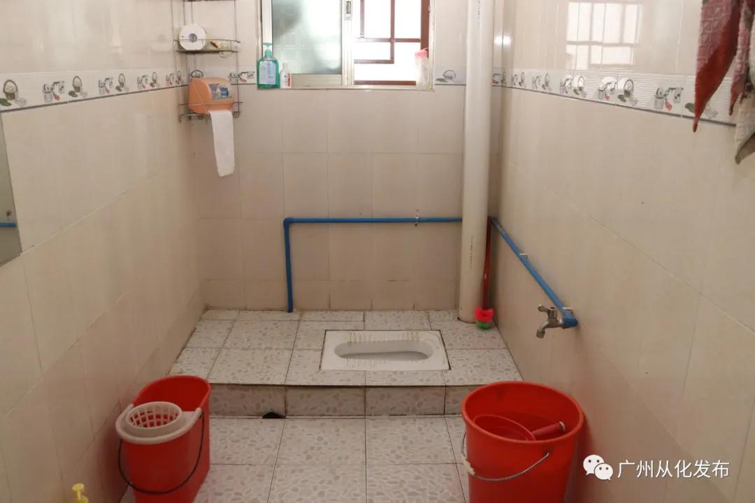 群众利益无小事公厕改造暖人心,改好小厕所改善大民生