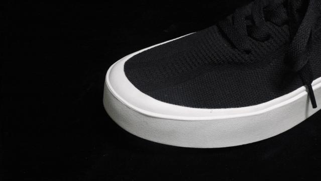 超轻飞织鞋安踏李宁女生,李宁经典板鞋304