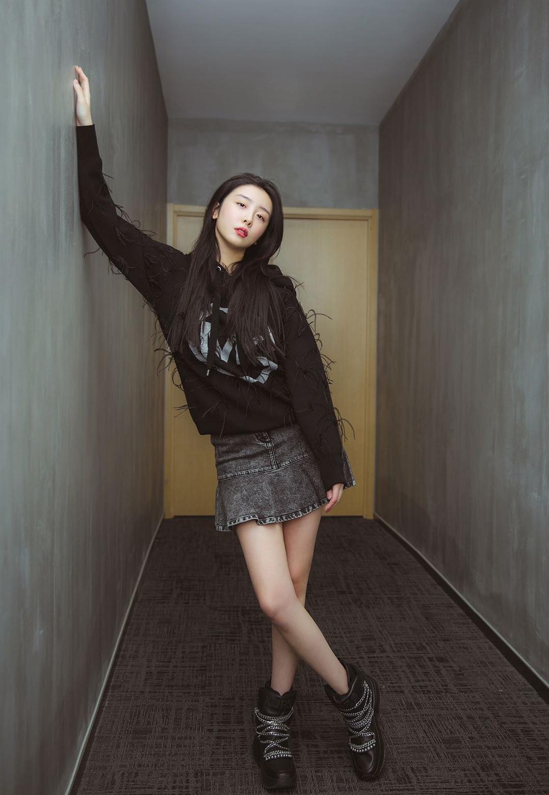 青你2赵小棠自曝是夜店咖？被嘲偶像失格回应又出错，曾承认整容