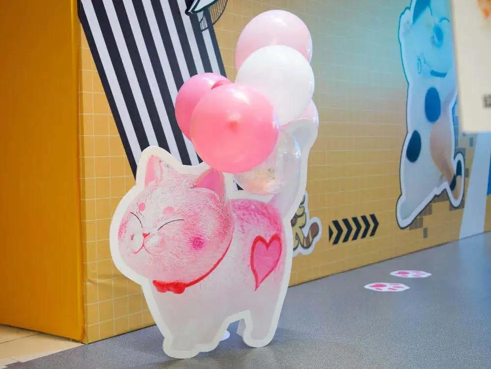 打卡圣地|华贸中心XHoolicar“喵喵满袋大聚会”